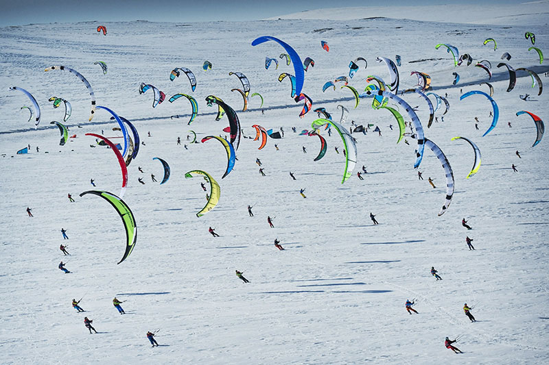 Red Bull Ragnarok 2015 - gruelling snowkite race in Hardangervidda Norway