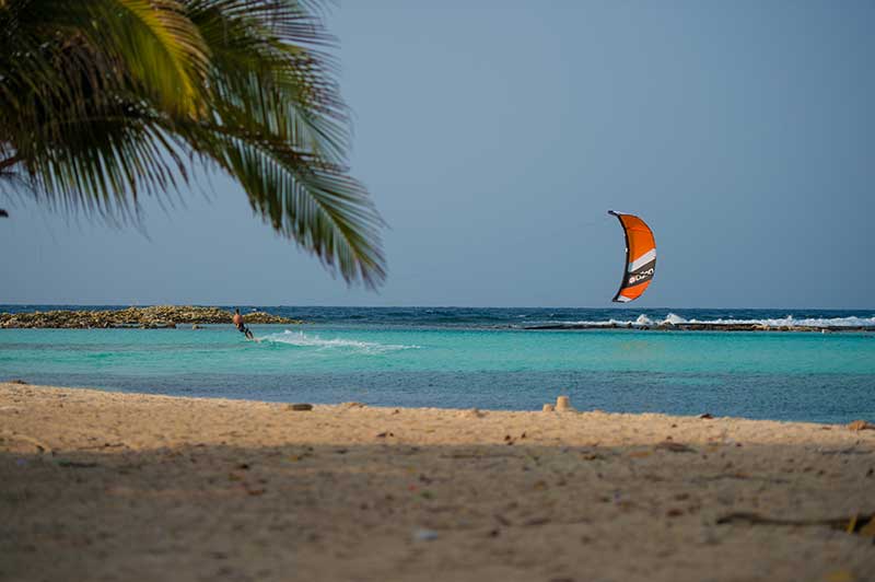 Peter-Lynn-Kiteboarding-Aruba-Zout-Fotografie-(3-van-383)-Baby-Beach