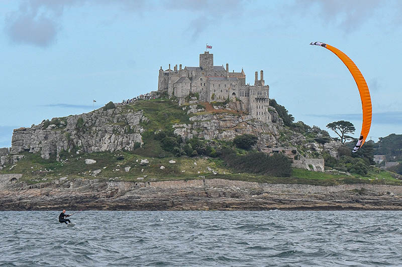 Cornwall Travel Guide Kitesurfing