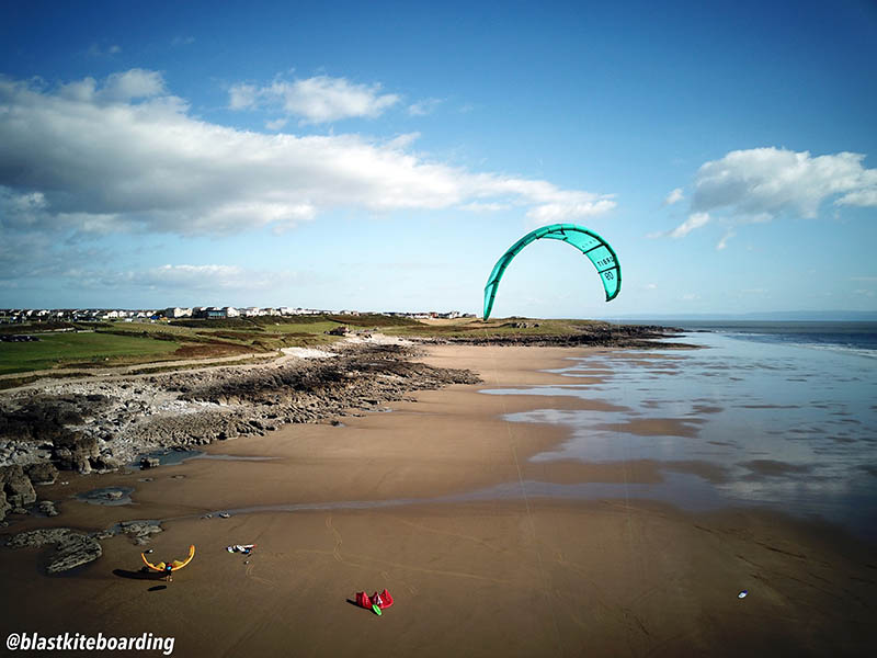 South Wales Travel Guide Kitesurfing