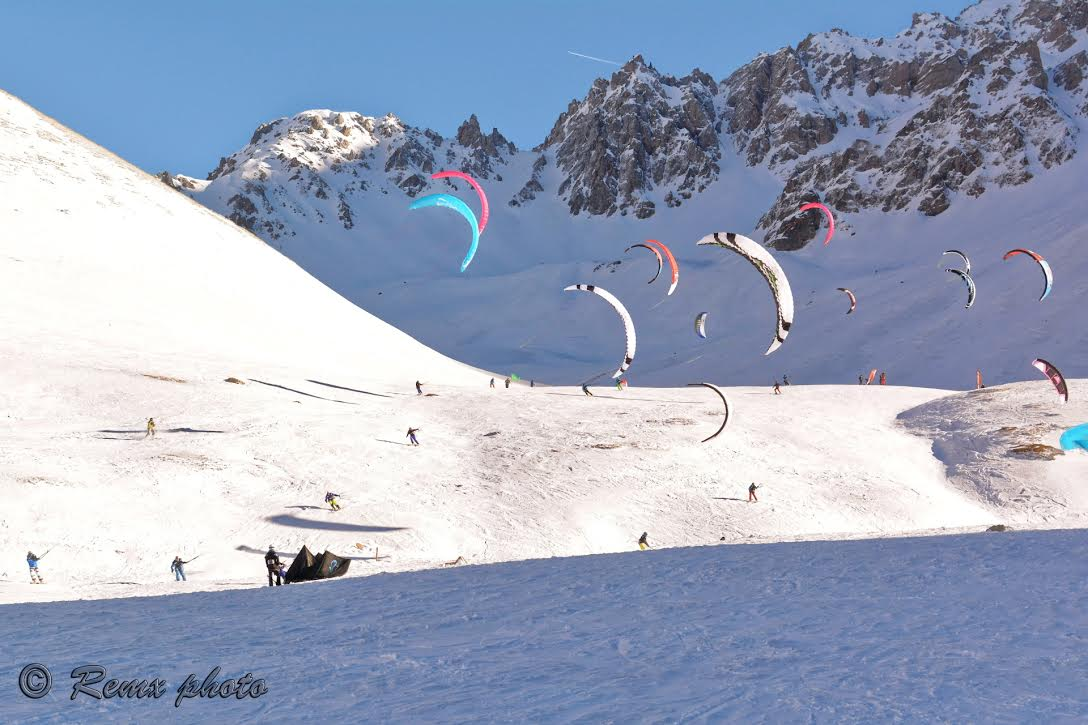 Mood Cup racing at the Snowkite Masters in Serre Chavalier, France