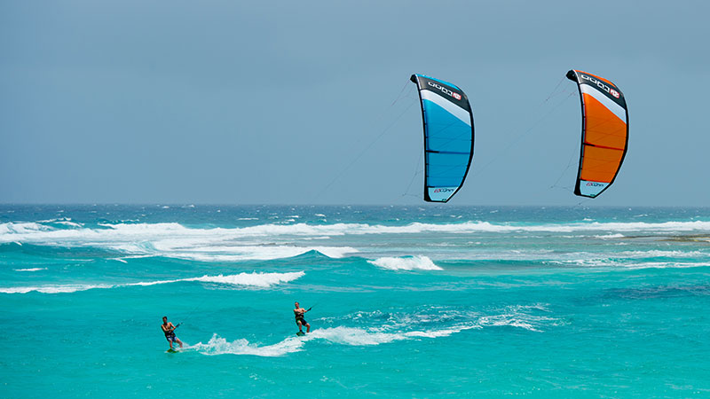Peter Lynn Kiteboarding - Aruba